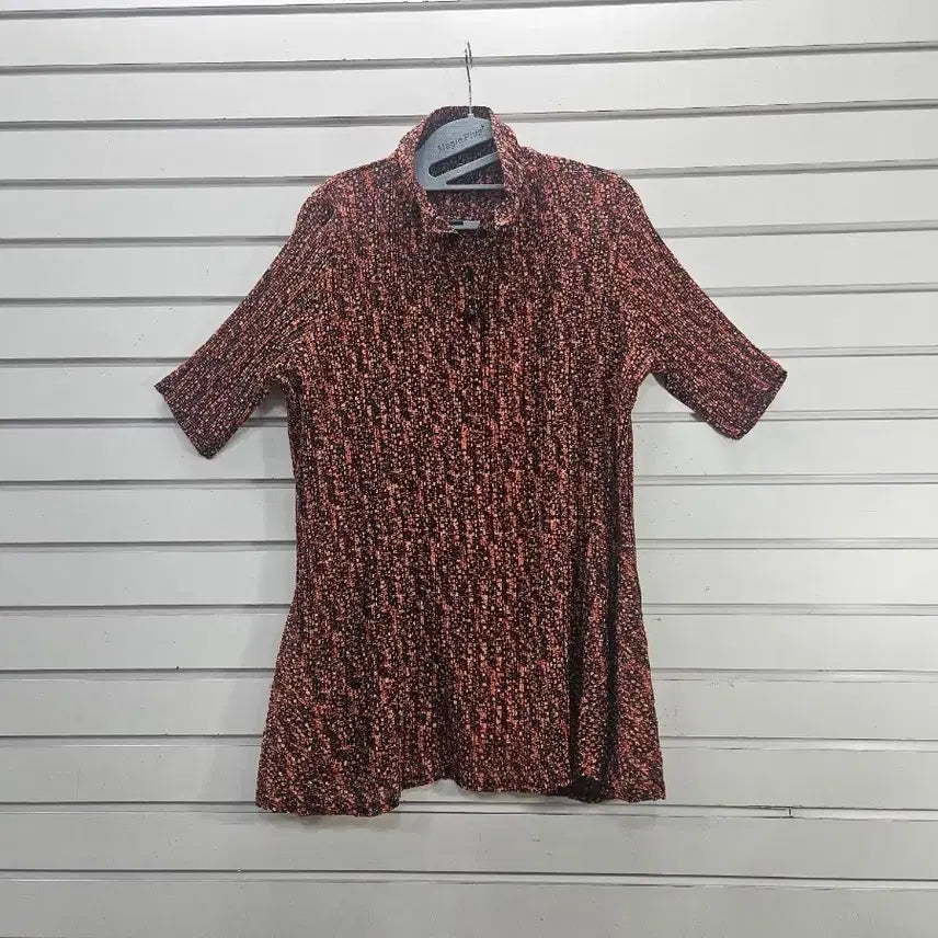 [BUNJANG] Wrinkled Fabric Wire Collar Blouse / 주름원단 와이어카라 블라우스/보물찾기천사