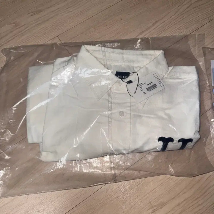 [BUNJANG] Huf H Logo Oxford Shirt / Huf 허프 H로고 옥스포드 셔츠 새상품