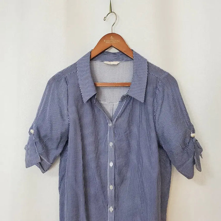 [BUNJANG] Jigott Blouse Pearl Embellished Shirring Sleeve / 지고트 블라우스 free