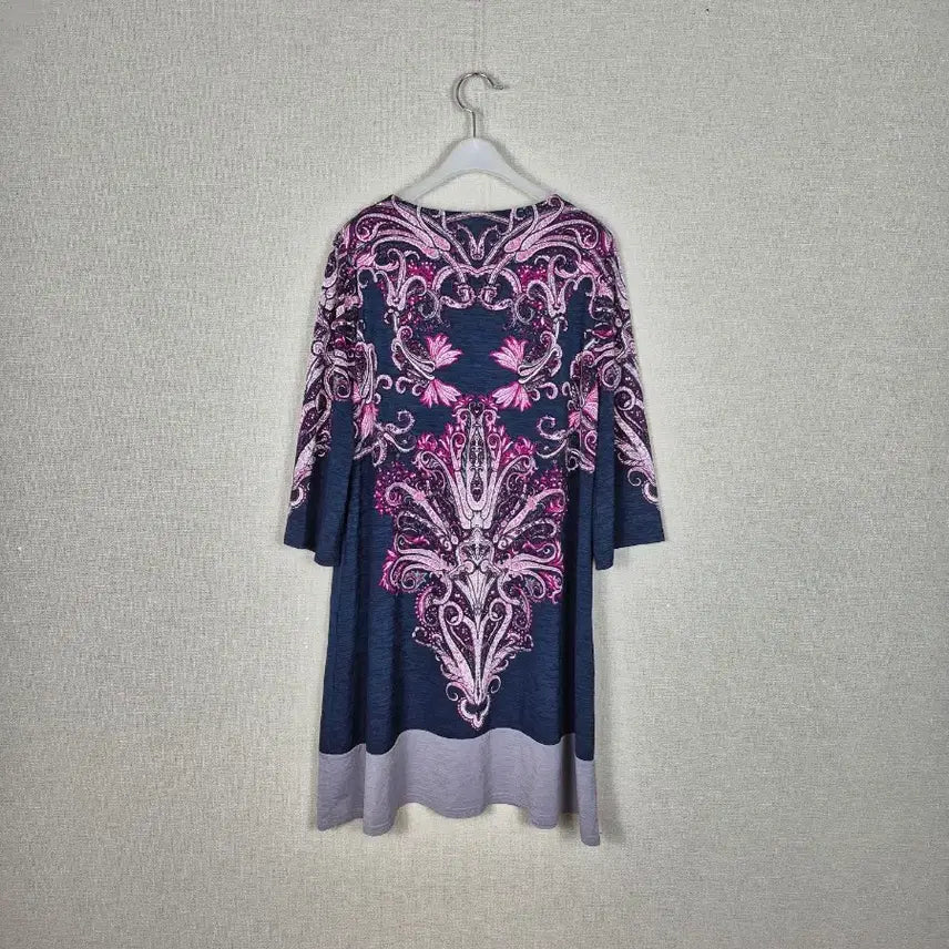 [BUNJANG] V-Neck Pattern Dress with Beaded Embellishments / (