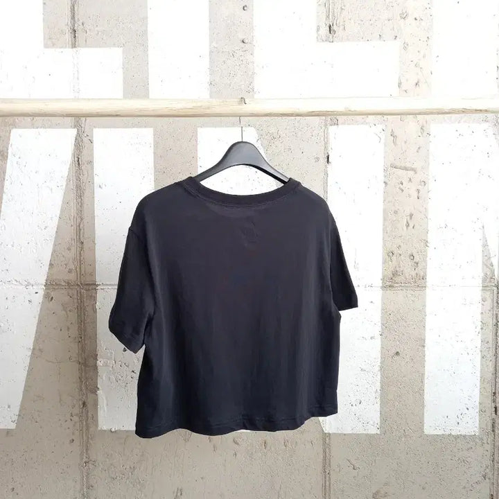[BUNJANG] Nike Cropped T-Shirt Black / 나이키 크롭 반팔티셔츠(MT2