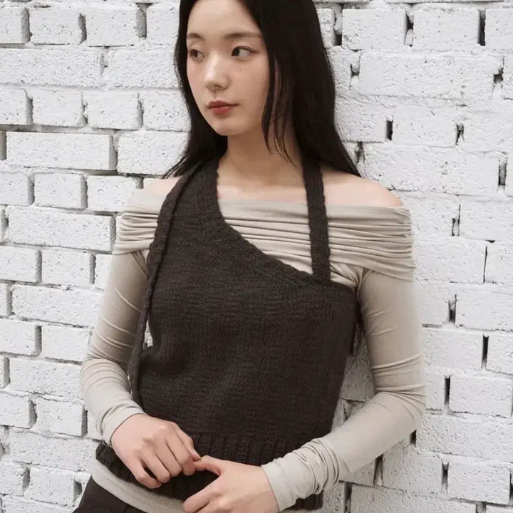 [BUNJANG] Ouro Wool Button Top Vest - Ivory / 아우로 울 버튼 탑 (니트 베스트 / 아이보리)