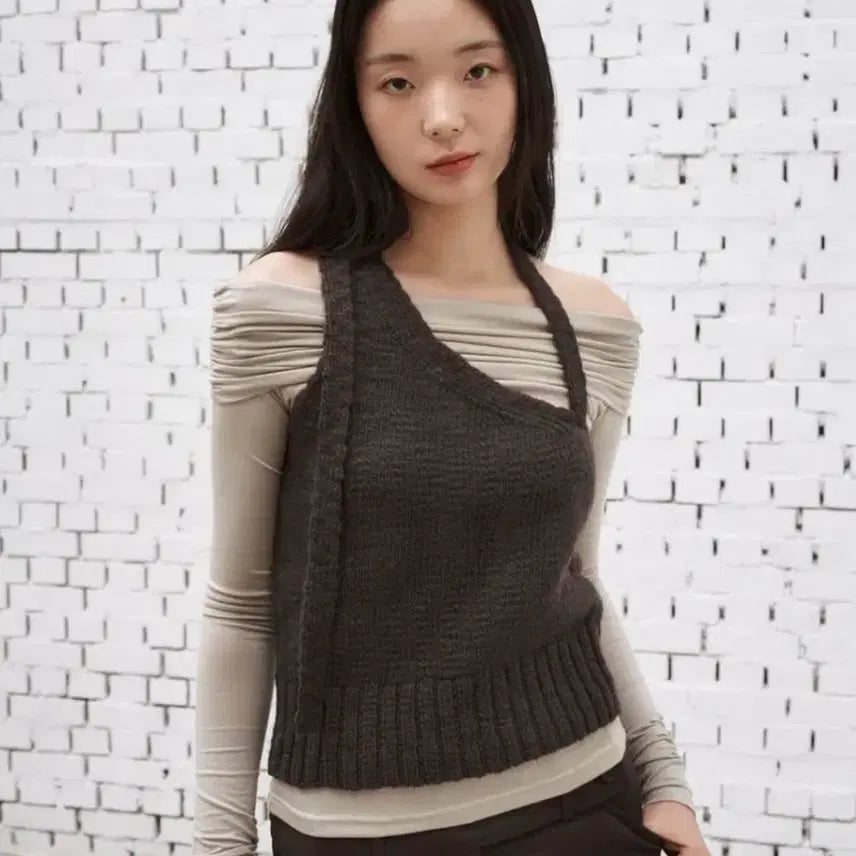 [BUNJANG] Ouro Wool Button Top Vest - Ivory / 아우로 울 버튼 탑 (니트 베스트 / 아이보리)