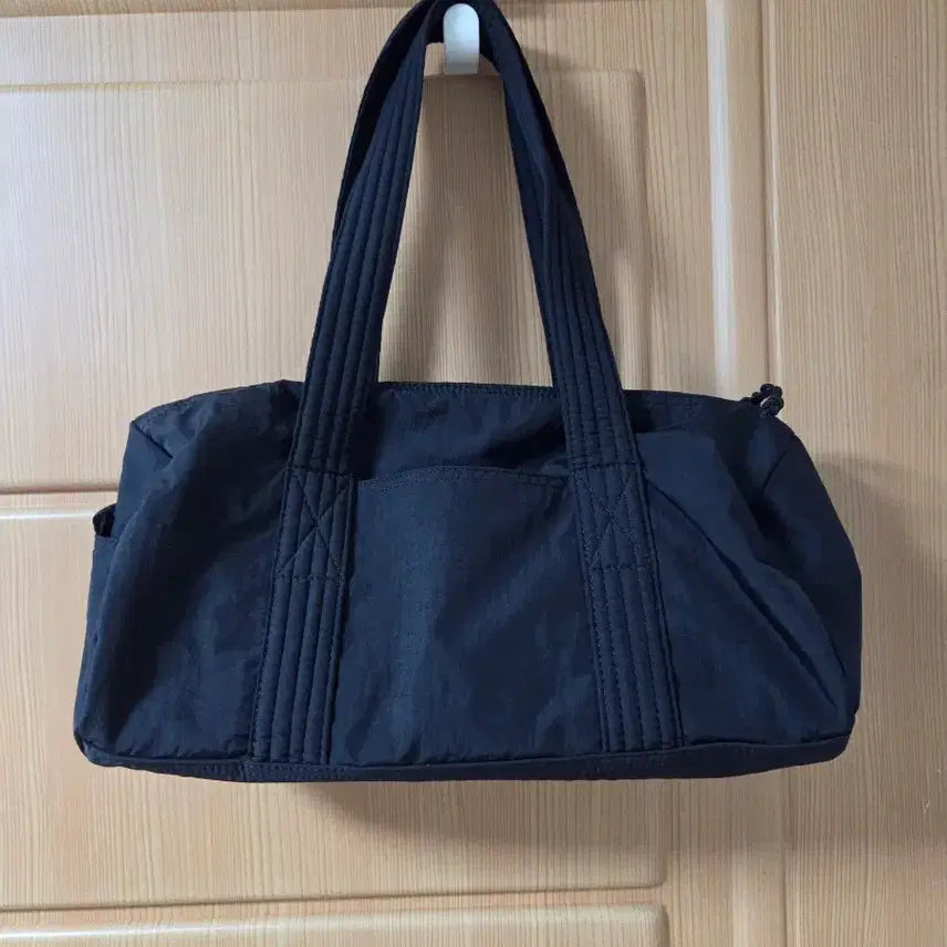 [BUNJANG] Umbro Rave Shoulder Bag Black / 엄브로 레이브 숄더백 블랙