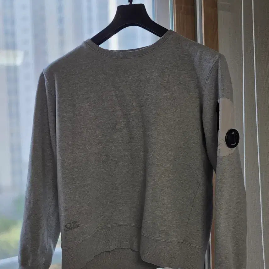 [BUNJANG] CP Company Grey Crewneck Sweatshirt / CP컴퍼니 그레이 맨투맨 티셔츠 (정품)