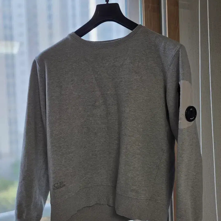 [BUNJANG] CP Company Grey Crewneck Sweatshirt / CP컴퍼니 그레이 맨투맨 티셔츠 (정품)