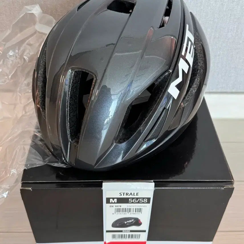 [BUNJANG] New MET Strale Helmet / 신품 메트 스트랄레 헬멧