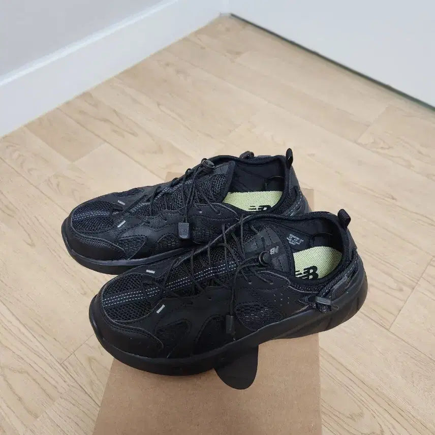 [BUNJANG] New Balance Kave SD2401BK Sneakers / 뉴발란스 케이브