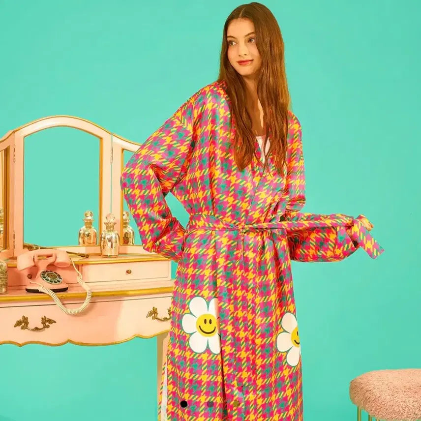 [BUNJANG] Wiggle Wiggle Houndstooth Check Silk Robe / 위글위글 하운드투스 체크 실크가운 로브