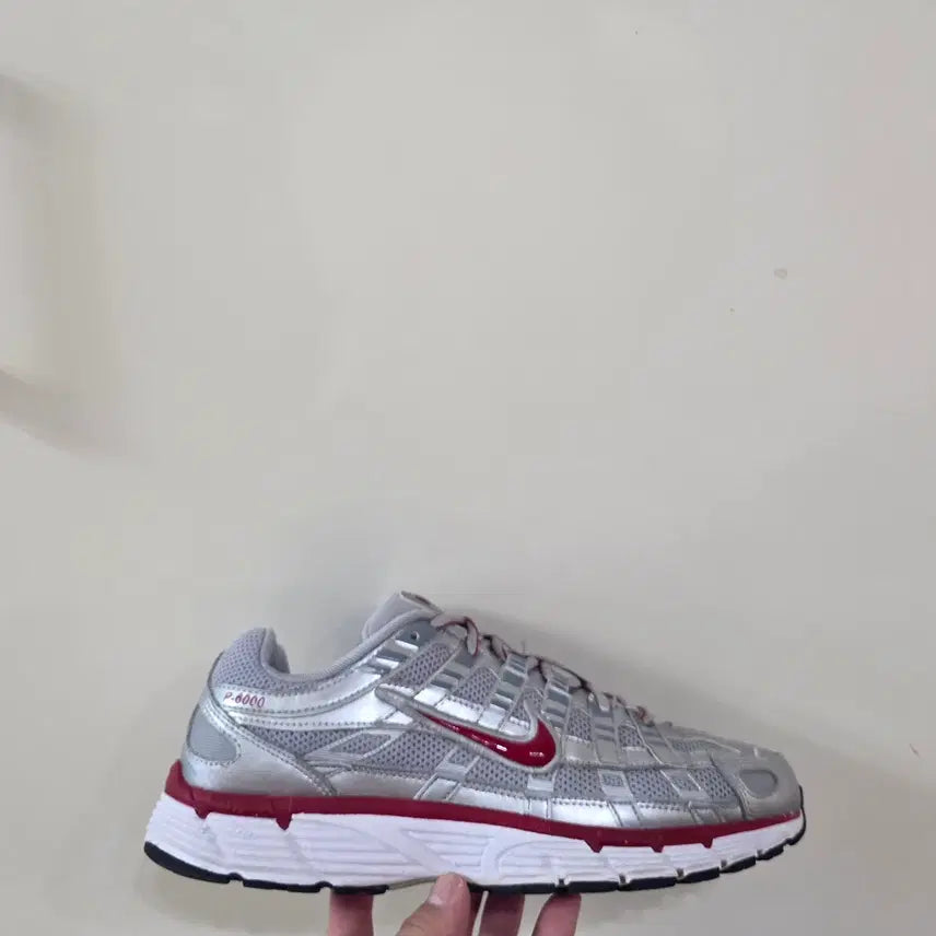 [BUNJANG] Nike P-6000 Metallic Silver Gym Red Running Shoes / [260] 나이키 P-6000 메탈릭실버짐레드ㅡ최저가