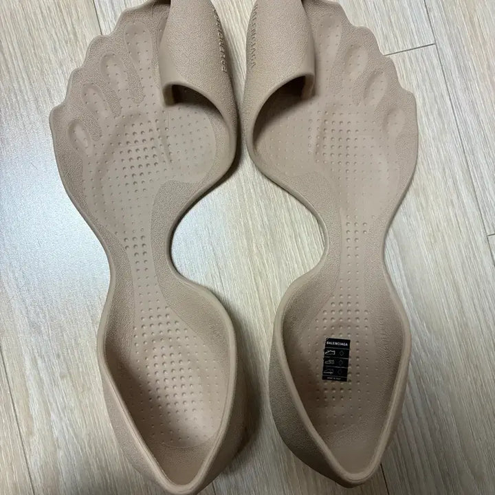 [BUNJANG] Balenciaga Zero Slide Beige / 발렌시아가 제로 슬라이드 베이지 40