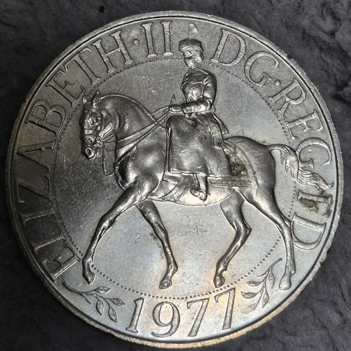 [BUNJANG] 1977 Queen Elizabeth II Coronation Silver Coin / 1977 엘리자베스 2세 기념 주화