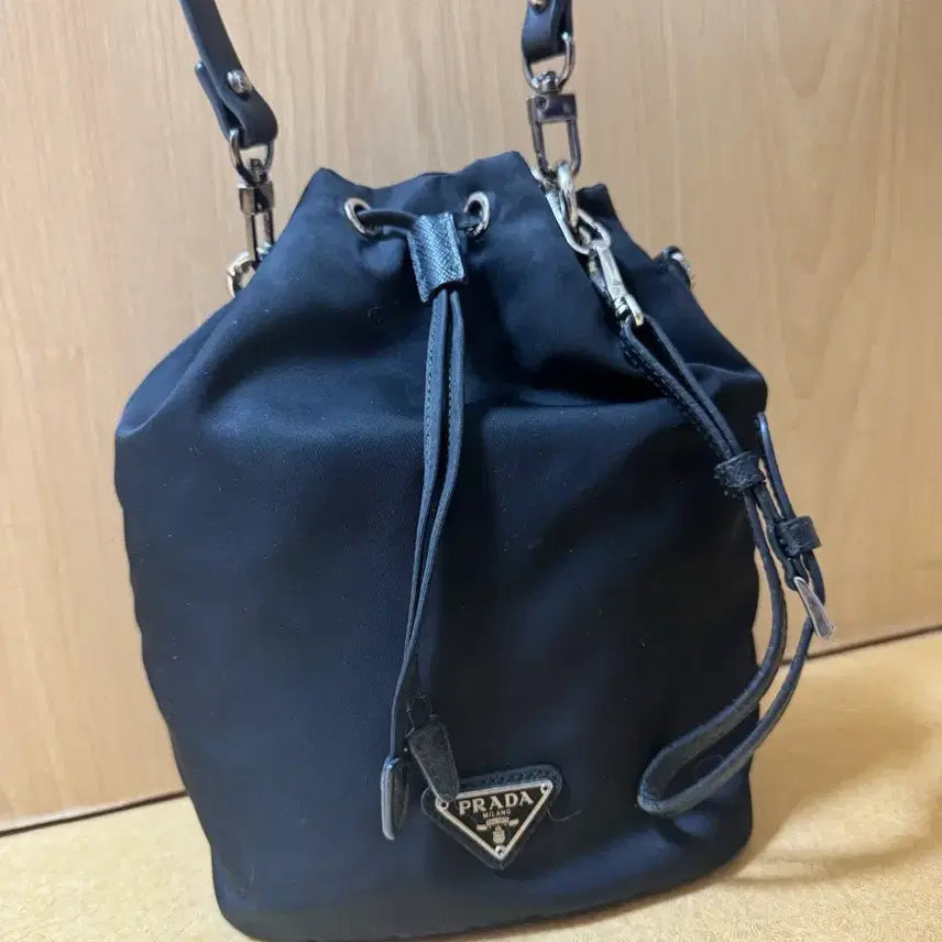 [BUNJANG] Prada Black Bucket Bag with Dust Bag / 프라다 버킷백 블랙 + 더스트백