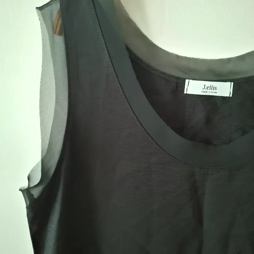 [BUNJANG] Black See-through Layered Sleeveless Top (Size 55-66) / 블랙 레이어드 민소매55~66