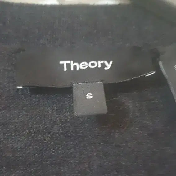 [BUNJANG] Theory 100% Wool Cardigan / Theory 울100% 가디건