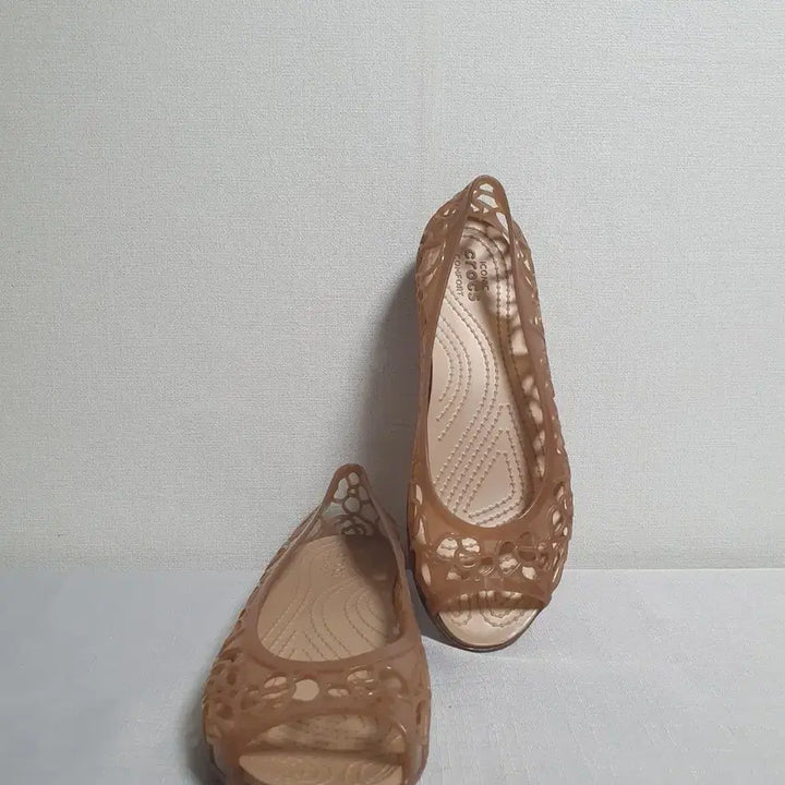 [BUNJANG] Crocs Isabella Jelly Flat Sandals Bronze Gold W6 / 230mm 크록스 이사벨라 젤리 플랫 브론즈 골드 W6