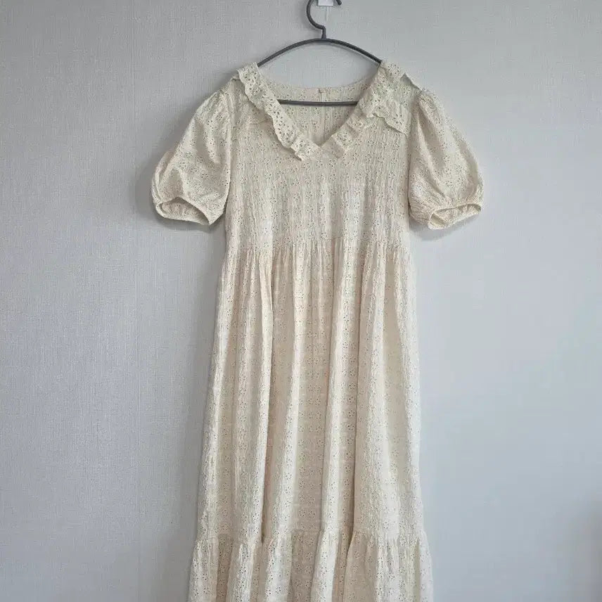 [BUNJANG] Ivory Punching Lace Long Dress / 아이보리 펀칭 레이스 롱 원피스