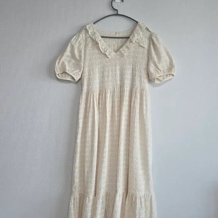 [BUNJANG] Ivory Punching Lace Long Dress / 아이보리 펀칭 레이스 롱 원피스