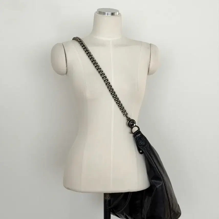 [BUNJANG] Gucci Interlocking G Galaxy Leather Chain Shoulder Bag / 구찌 인터로킹 G 갤럭시 레더 체인 숄더백