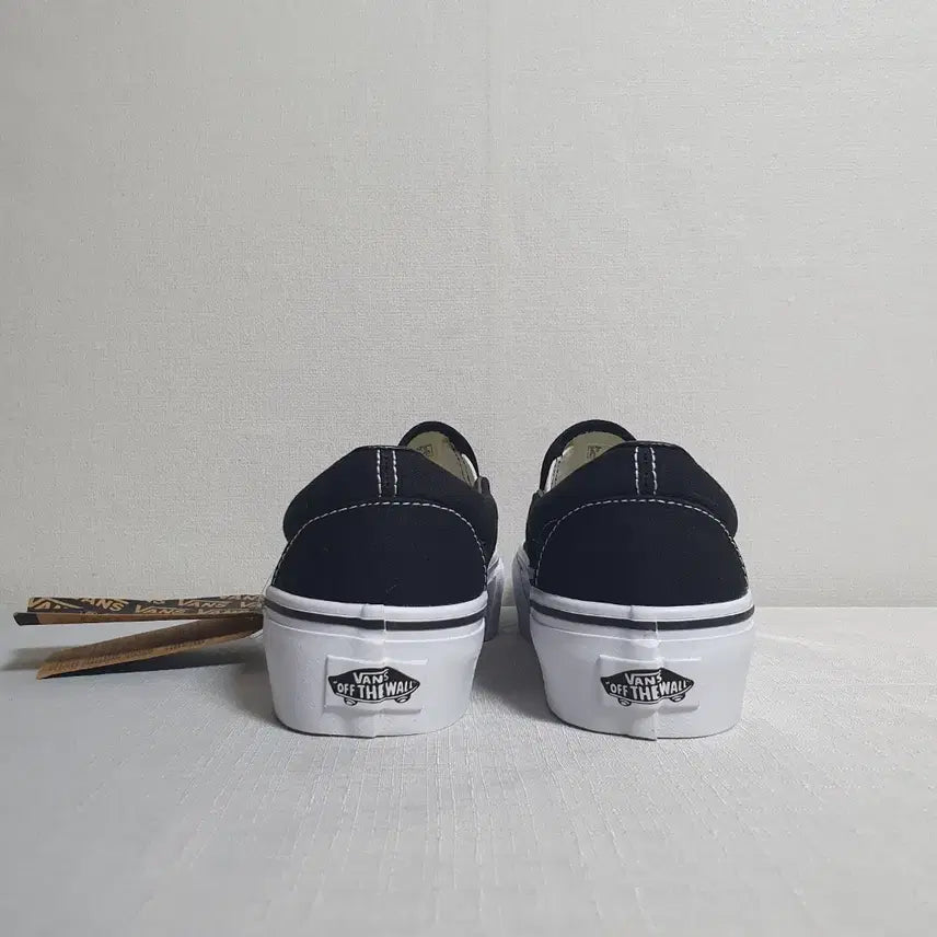 [BUNJANG] Vans Classic Slip-On Platform Black Shoes / 반스 클래식 슬립온 플랫폼 블랙 235mm