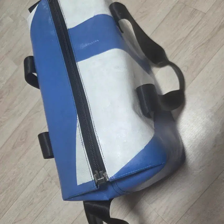 [BUNJANG] Freitag F45 Royce Messenger Bag Blue White / 프라이탁 로이스 F45 블루 화이트 메신저백