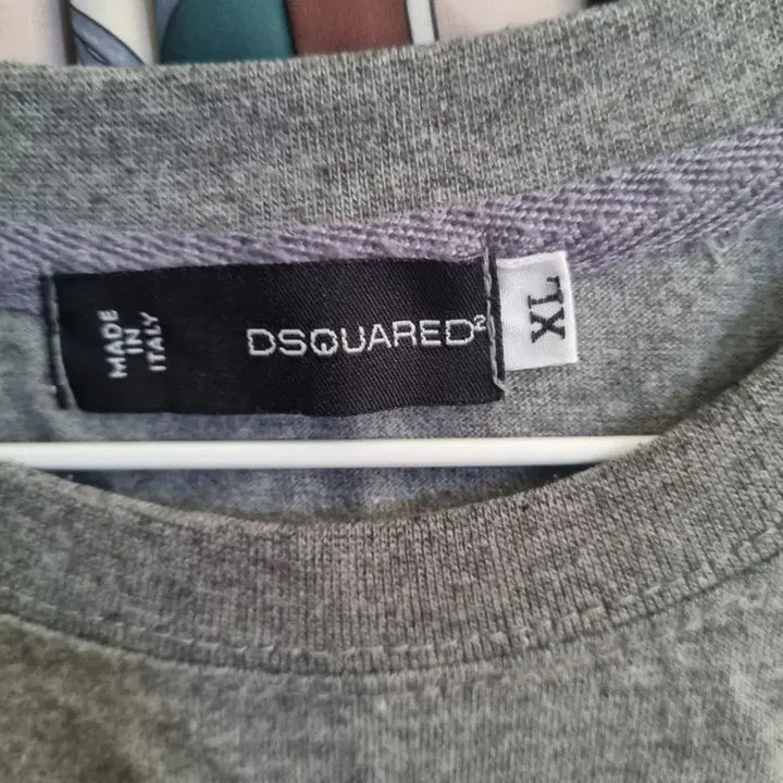 [SOLD OUT] 디스퀘어드2 반팔티 그레이. XL
