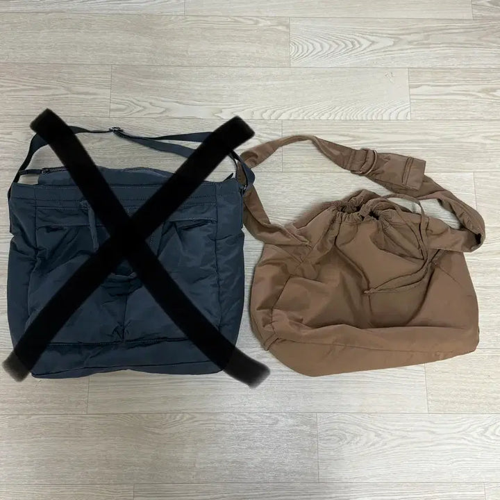 [BUNJANG] Uniqlo C Soft Puppy Shoulder Bag Brown / 유니클로 C 소프트 퍼피 숄더백 브라운 판매