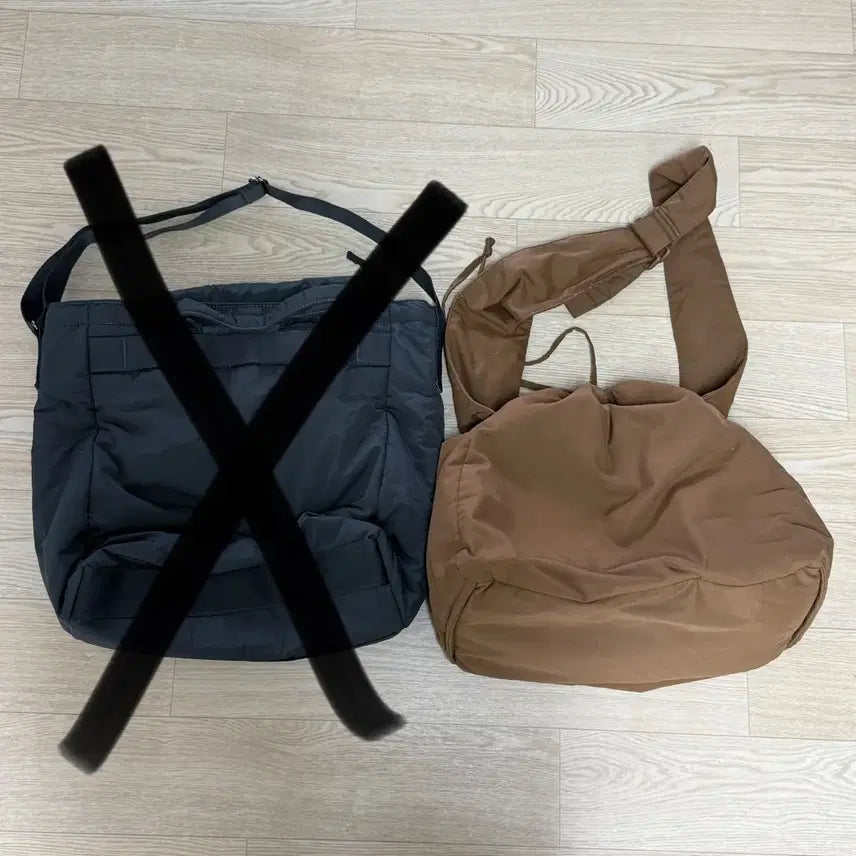 [BUNJANG] Uniqlo C Soft Puppy Shoulder Bag Brown / 유니클로 C 소프트 퍼피 숄더백 브라운 판매