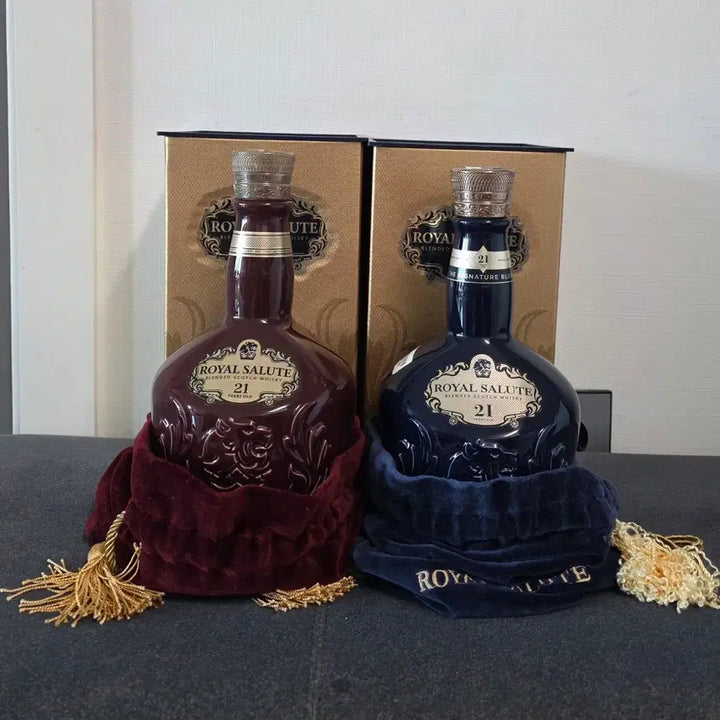 [SOLD OUT] 로얄살루트(레드/블루)위스키 공병