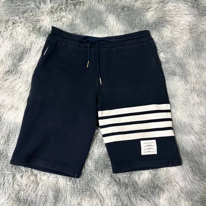 [BUNJANG] Thom Browne Navy Shorts / [1]톰브라운 네이비 반바지