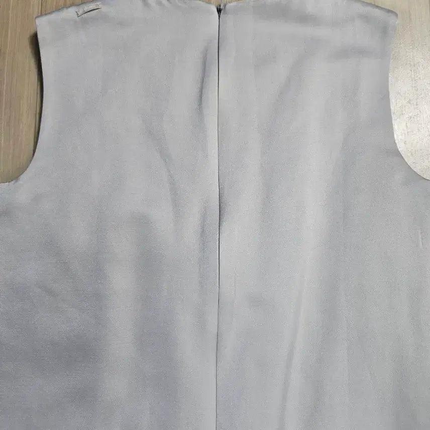 [BUNJANG] S Max Mara Sleeveless Dress with Neck Embellishment Size 4 (66) / [S Max Mara] 에스막스마라 넥장식 민소매 원피스 4(66)