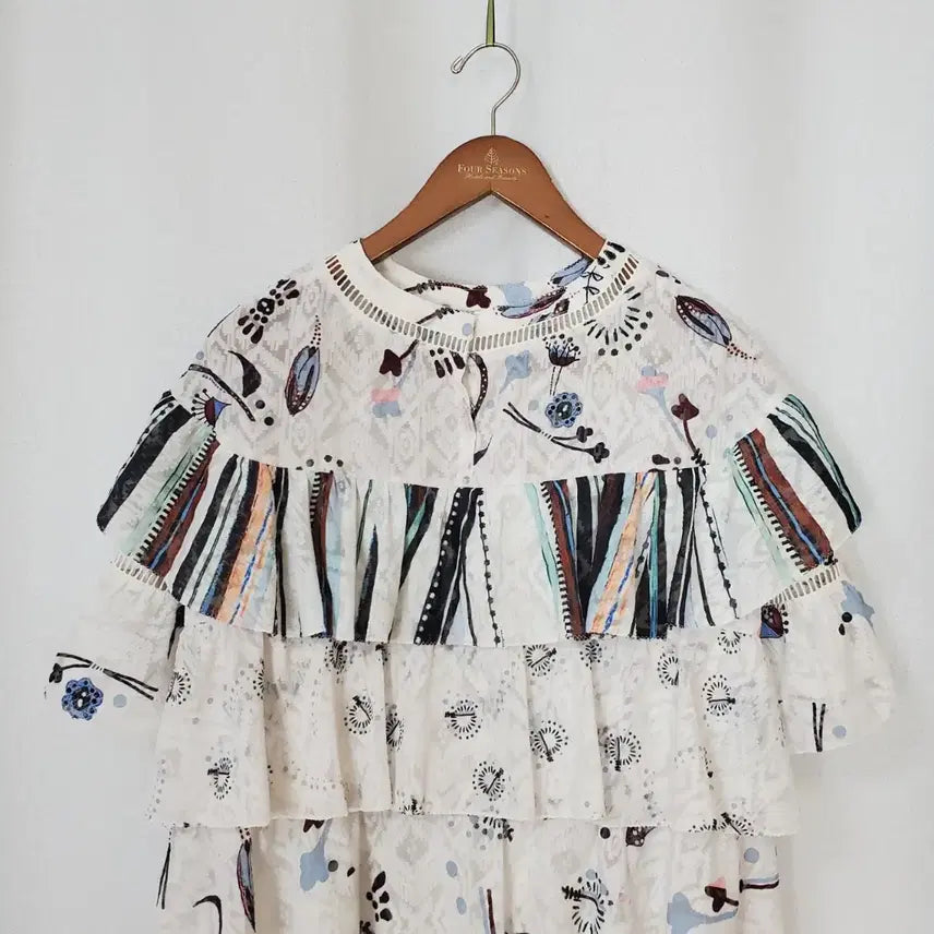 [BUNJANG] SJSJ Frill Blouse (Size 55) / 한섬 SJSJ 블라우스 55