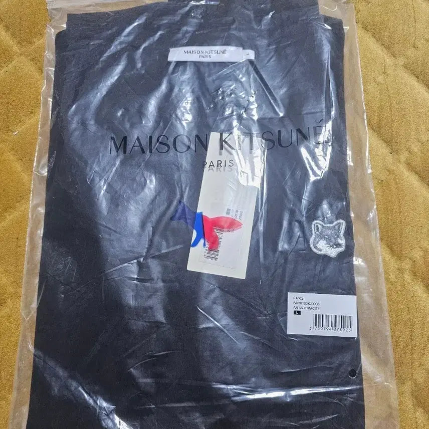 [BUNJANG] Maison Kitsuné Fox Patch Black T-Shirt (L) / 메종키츠네 폭스 패치 블랙 반팔 L