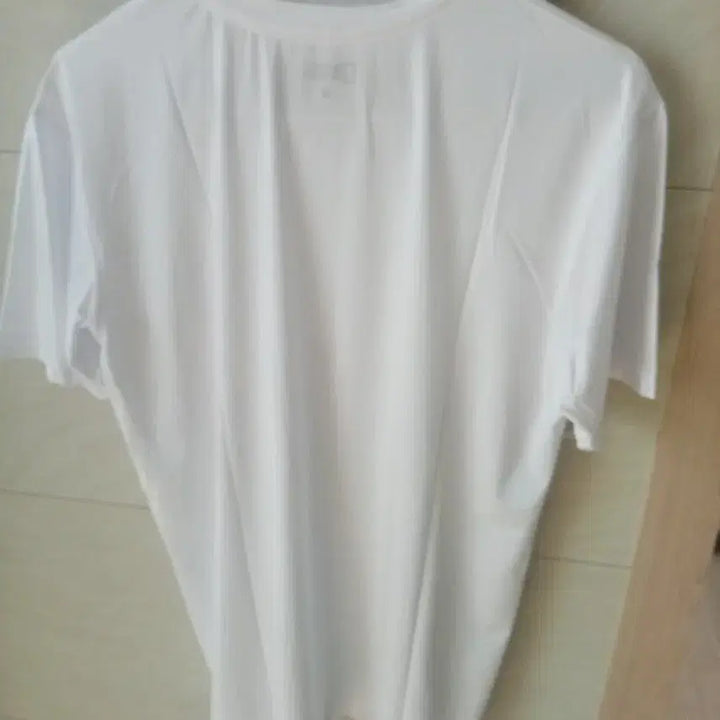 [BUNJANG] National Geographic White Short Sleeve T-Shirt / 내셔널지오그래픽 흰색 반팔티 M 새상품