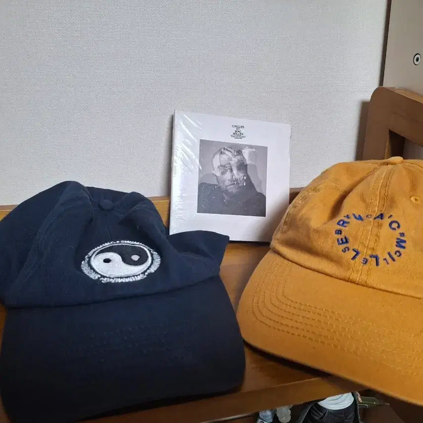 [BUNJANG] Mac Miller Bundle Set CD &amp; Goods Ball Cap / [일괄] 맥밀러 cd &amp; 굿즈 볼캡
