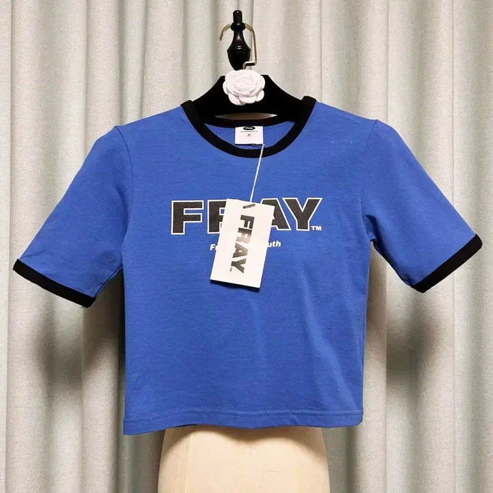 [BUNJANG] FRAY Cropped Short-Sleeve T-Shirt / FRAY 크롭 반팔 티셔츠