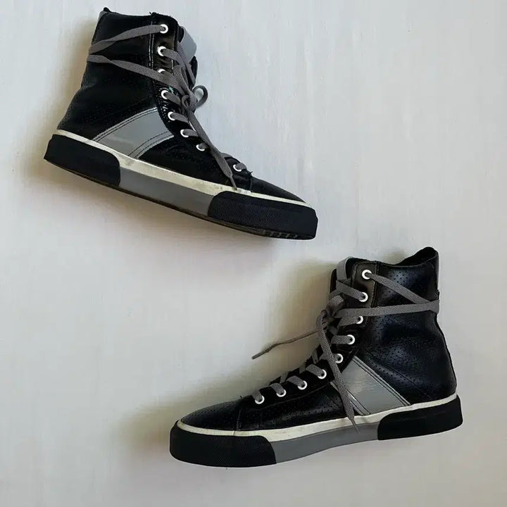 [BUNJANG] Nil Admirari Punching Leather High-Cut Sneakers / nil admirari leather high-cut sneakers