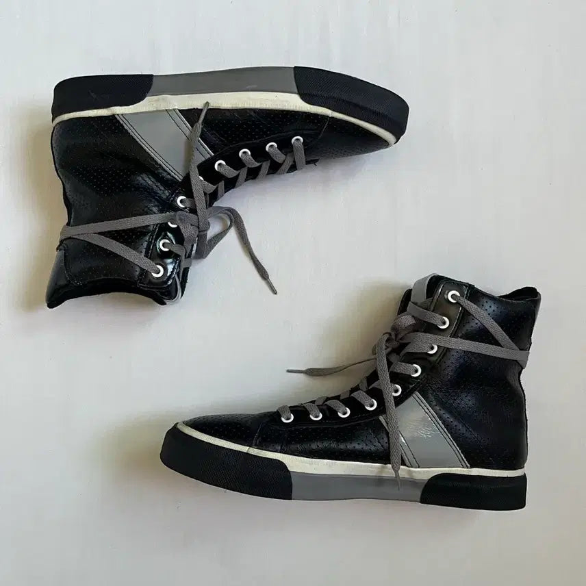 [BUNJANG] Nil Admirari Punching Leather High-Cut Sneakers / nil admirari leather high-cut sneakers