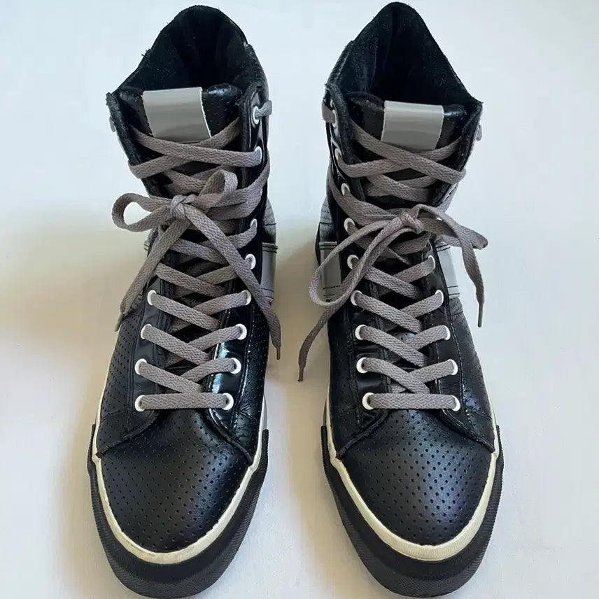 [BUNJANG] Nil Admirari Punching Leather High-Cut Sneakers / nil admirari leather high-cut sneakers