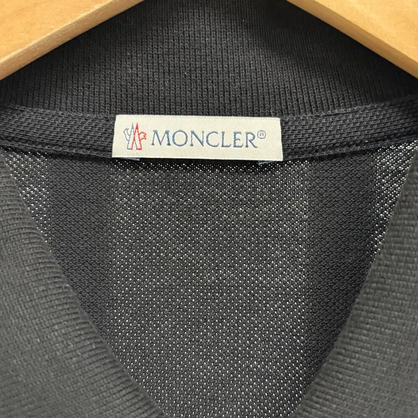 [BUNJANG] Moncler Wappen Patch Polo T-shirt Black Size M / [M]몽클레어 와펜패치 pk 카라티