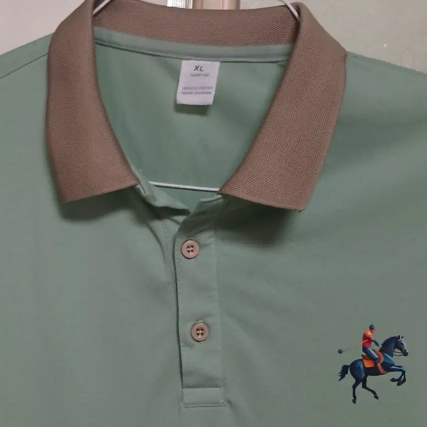 [BUNJANG] Short Sleeve T-Shirt - Size 105 / 여름용 반팔 티셔츠 105 사이즈 새상품