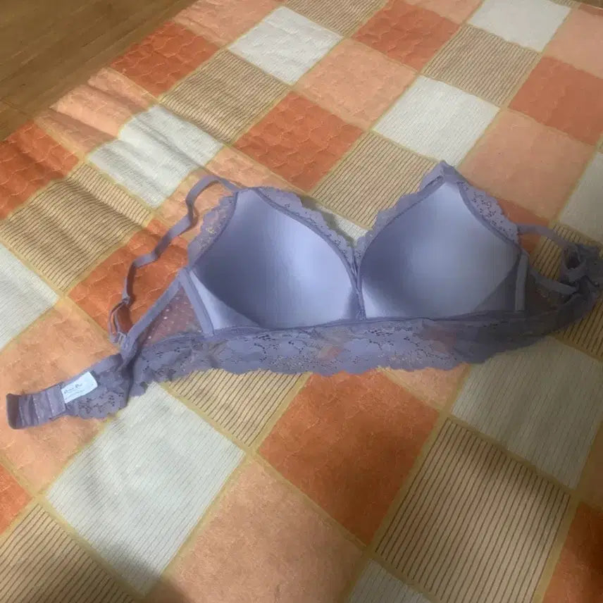 [BUNJANG] Lavender Lace Bra (80C) and Panty (95) Set / 브라80C컵,팬티 95사이즈 판매
