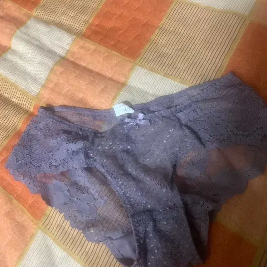 [BUNJANG] Lavender Lace Bra (80C) and Panty (95) Set / 브라80C컵,팬티 95사이즈 판매