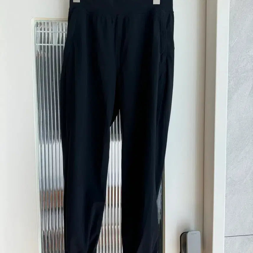 [BUNJANG] Lululemon Adapted State High-Rise Jogger (Asia Fit) - Black / 룰루레몬 어댑티드 스테이트 하이라이즈 조거 (아시아 핏) - 2 블랙
