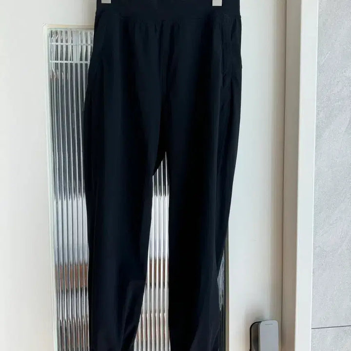 [BUNJANG] Lululemon Adapted State High-Rise Jogger (Asia Fit) - Black / 룰루레몬 어댑티드 스테이트 하이라이즈 조거 (아시아 핏) - 2 블랙