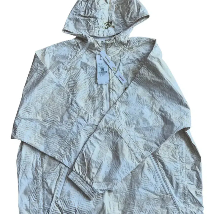 [BUNJANG] Umbro x Kanghyuk Collaboration Anorak Jacket Gold Pattern / 엄브로 x 강혁 콜라보 아노락 (새제품)