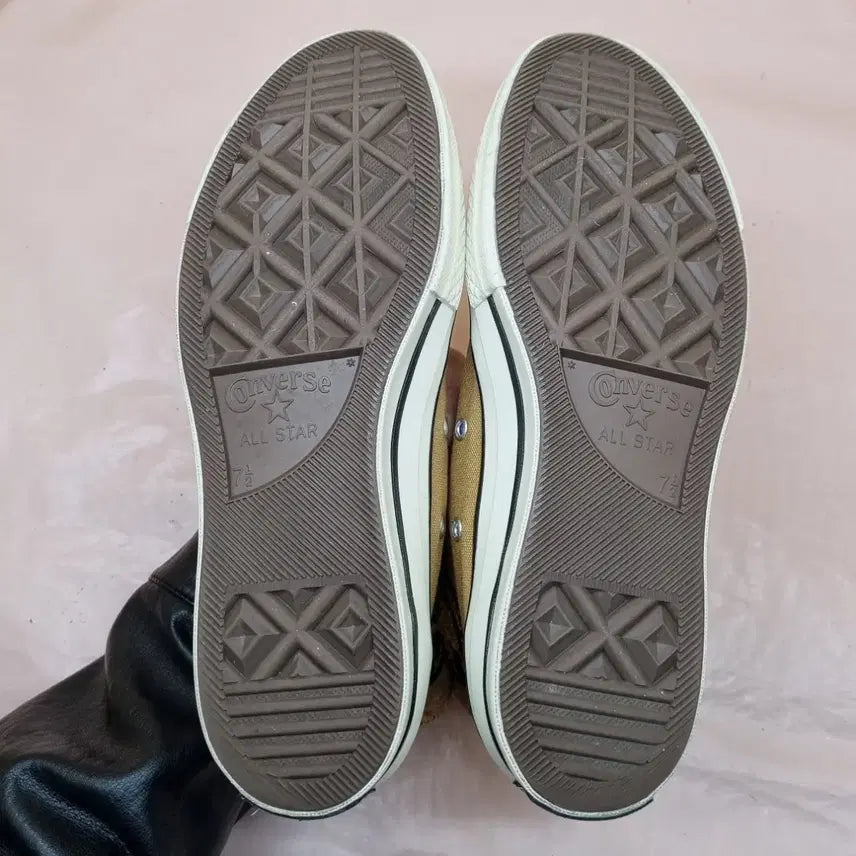 [BUNJANG] Converse Chuck 70 Saturn Gold High Top (260mm) / 컨버스 척70 세턴골드 하이탑 260