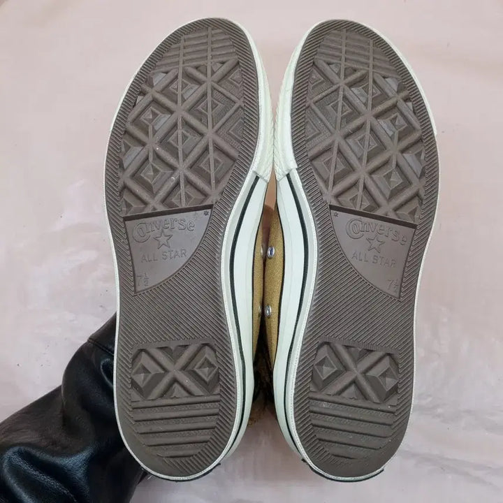 [BUNJANG] Converse Chuck 70 Saturn Gold High Top (260mm) / 컨버스 척70 세턴골드 하이탑 260