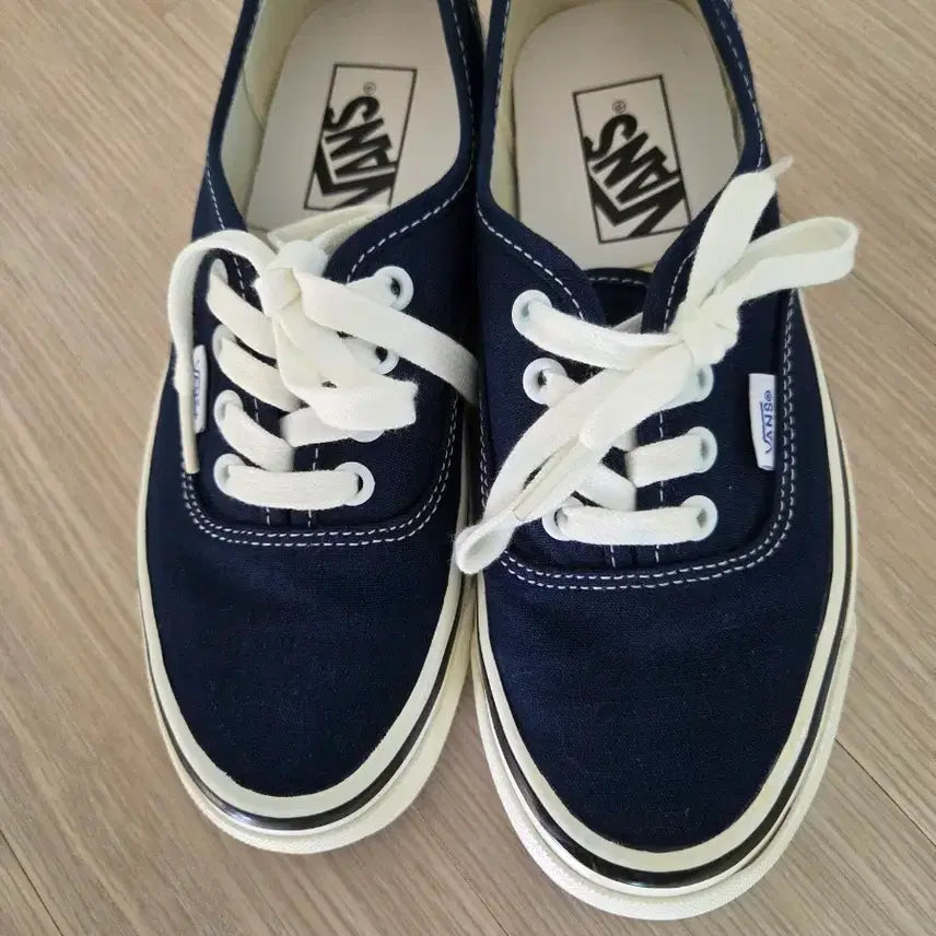 [BUNJANG] Vans Authentic Navy Sneakers 230 / 반스 어센틱 네이비 스니커즈 230
