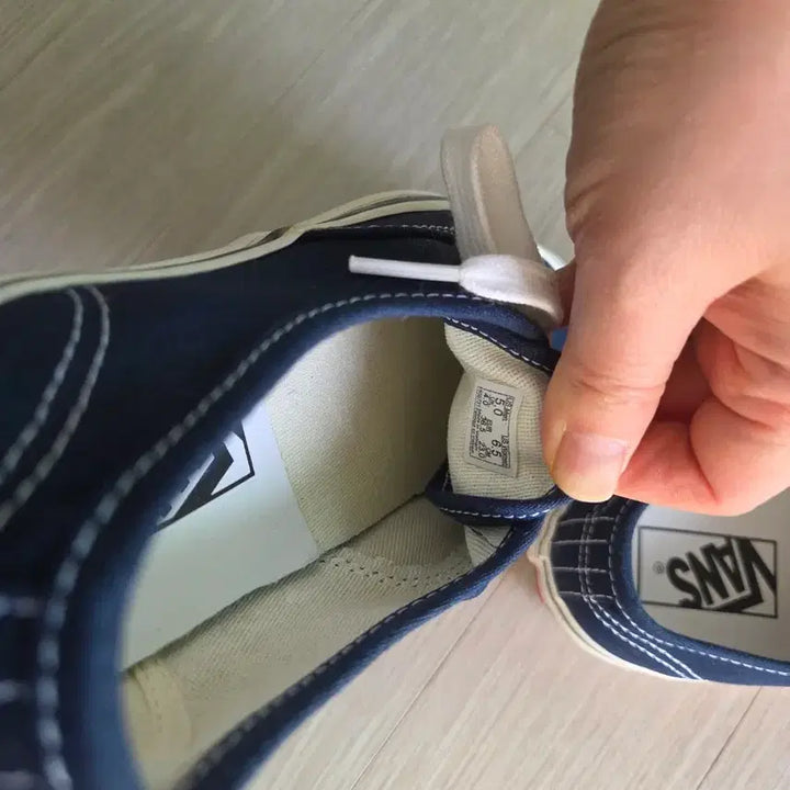 [BUNJANG] Vans Authentic Navy Sneakers 230 / 반스 어센틱 네이비 스니커즈 230